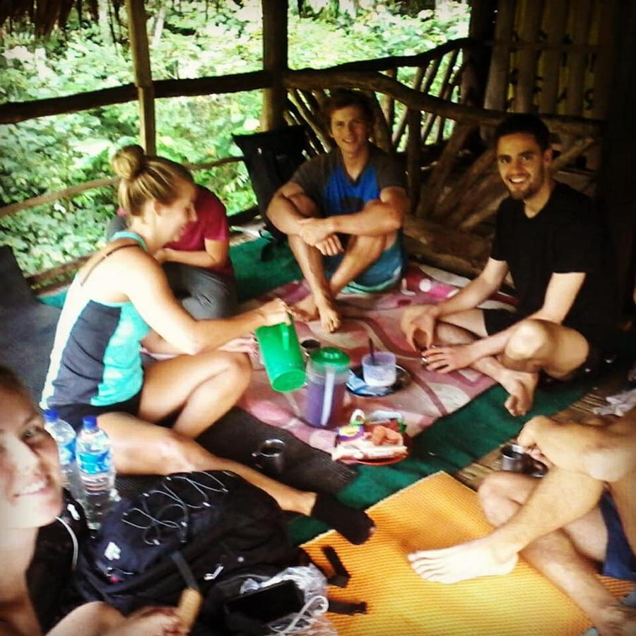 Orangutantreksumatra & Lovely Jungle Lodge Only Book If You Are Treking With Us Bukit Lawang Kültér fotó