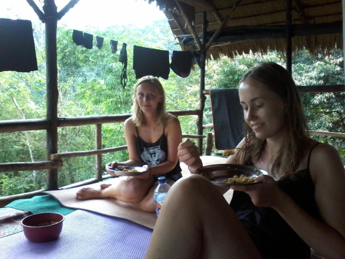 Orangutantreksumatra & Lovely Jungle Lodge Only Book If You Are Treking With Us Bukit Lawang Kültér fotó