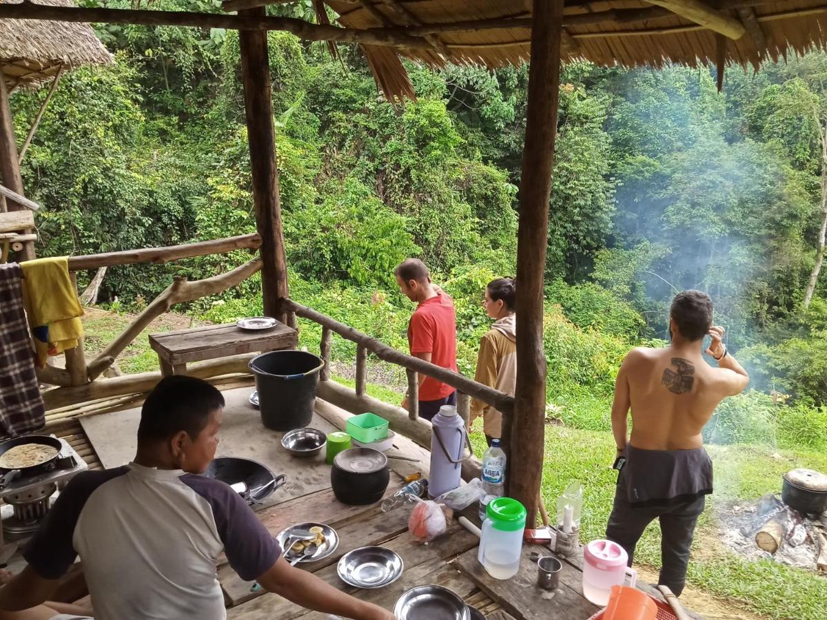 Orangutantreksumatra & Lovely Jungle Lodge Only Book If You Are Treking With Us Bukit Lawang Kültér fotó