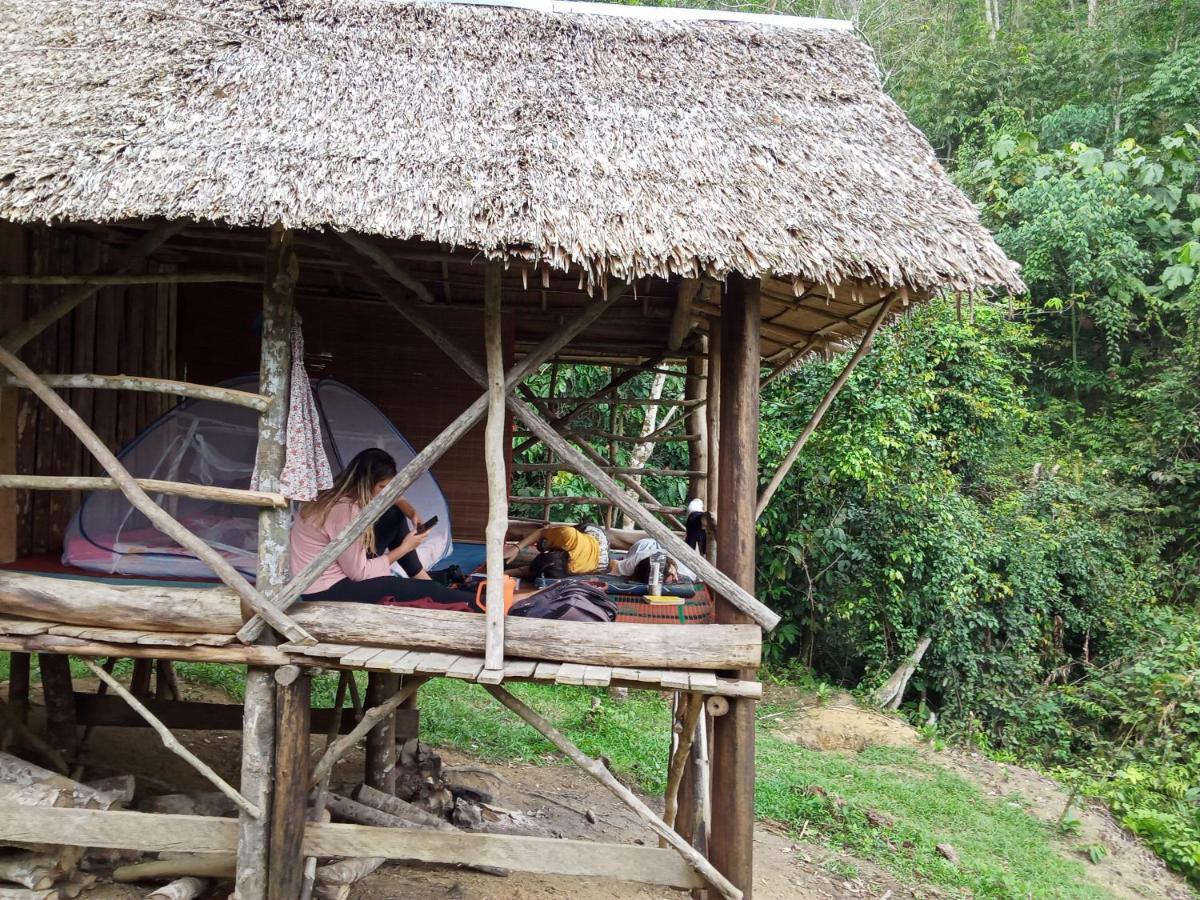 Orangutantreksumatra & Lovely Jungle Lodge Only Book If You Are Treking With Us Bukit Lawang Kültér fotó